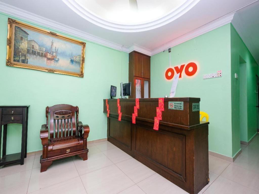 Oyo 89759 Gold Jerantut Hotel Экстерьер фото